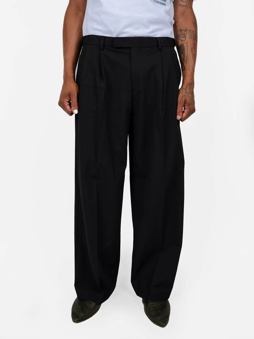 The "Genoa" Double Pleated Pants - Black