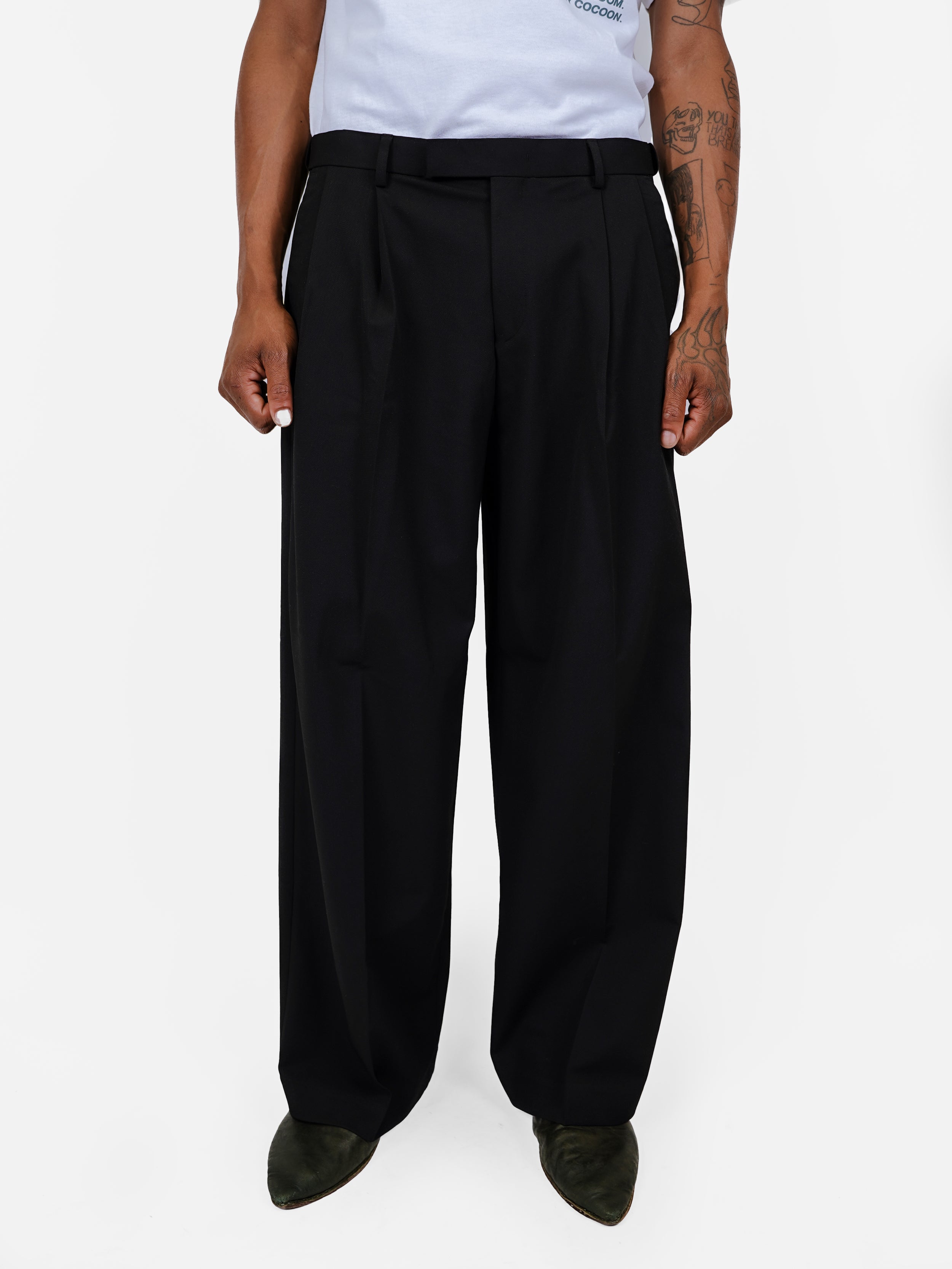 The "Genoa" Double Pleated Pants - Black